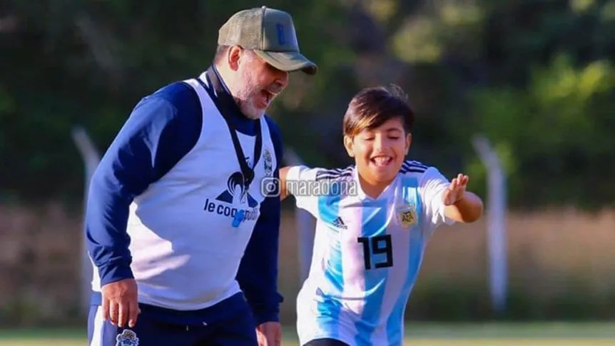maradona-y-benjamin_862x485