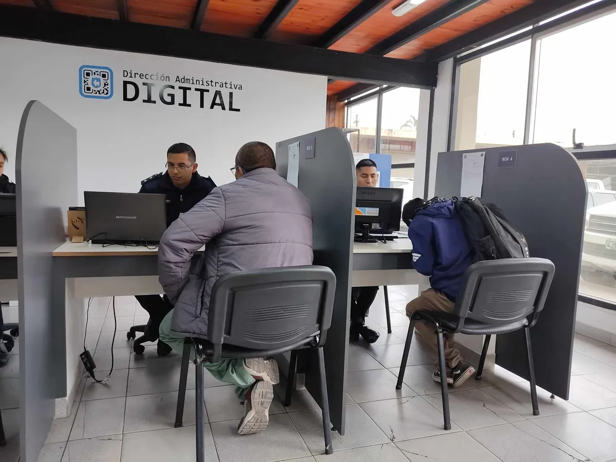 Policía. Trámites digitales