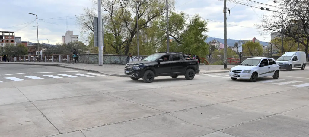 HABILITACION-DE-AV-HIPOLITO-IRIGOYEN-4-1024x457