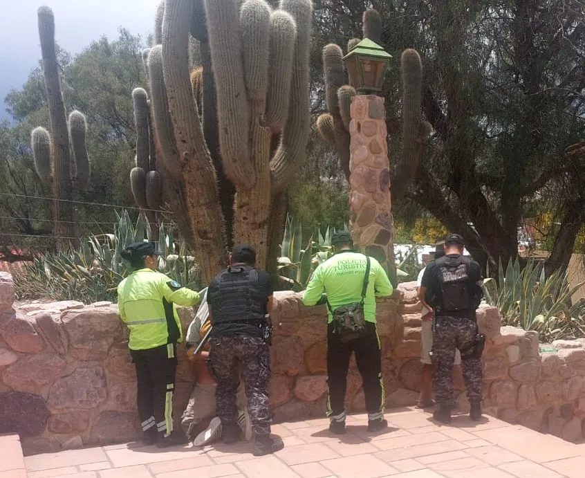 detenidos policía