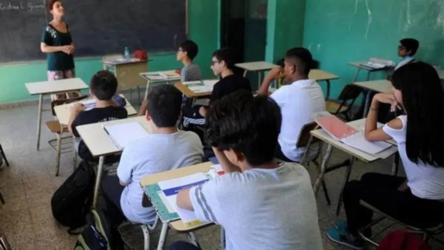 aulas-secundaria-escuela-alumnos-22jpg_copy_1024x577