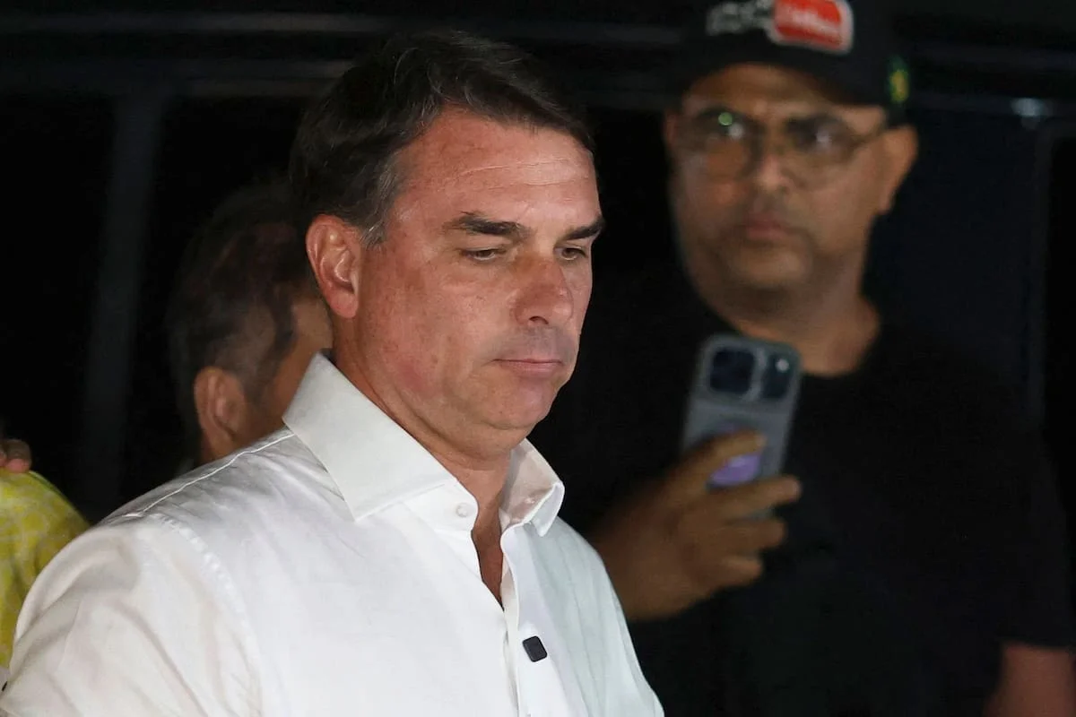 flavio-bolsonaro-el-domingo-tras-perder-las-545P