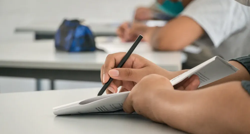 foto-header-encuesta-pecepciones-educacion