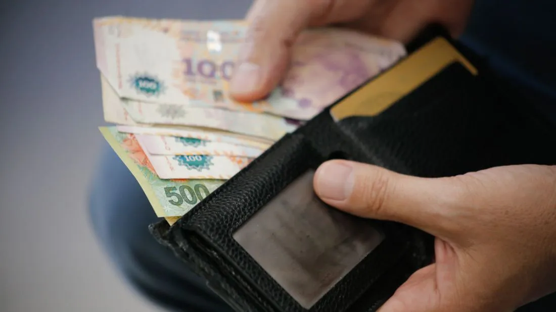 113570-la-rioja-aprobaria-cuanto-antes-la-cuasimoneda-que-usaran-para-pagar-salarios-estatales